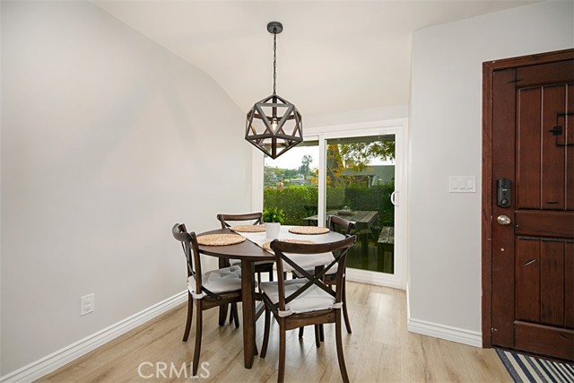 Detail Gallery Image 6 of 26 For 967 Oriole Dr, Laguna Beach,  CA 92651 - 2 Beds | 3 Baths