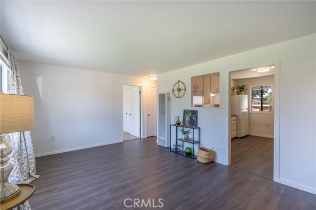 Detail Gallery Image 5 of 23 For 2207 Meadowbrook Ave, Merced,  CA 95348 - 3 Beds | 1 Baths