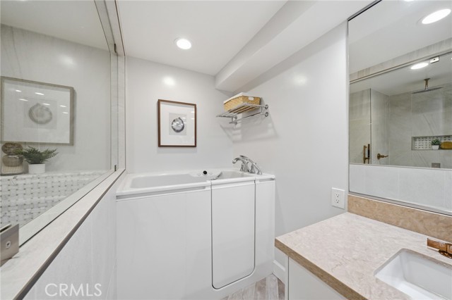 Detail Gallery Image 24 of 68 For 900 Paloma Pl, Fullerton,  CA 92835 - 6 Beds | 3/1 Baths