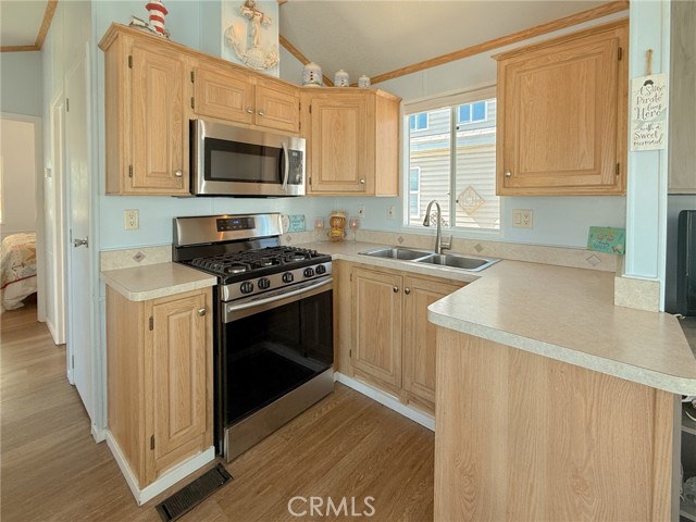 Detail Gallery Image 4 of 9 For 1477 W Grand Ave #50,  Grover Beach,  CA 93433 - 1 Beds | 1 Baths