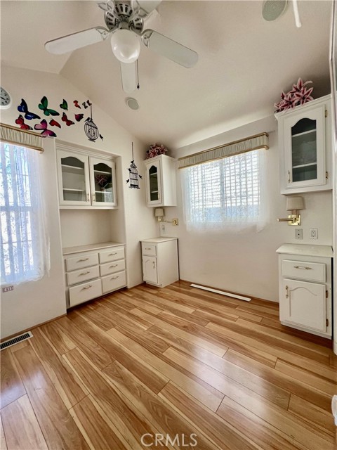 1295 S Cawston Avenue, Hemet CA: https://media.crmls.org/medias/5476f677-d58a-4897-baf3-86e82404374e.jpg