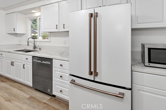Detail Gallery Image 5 of 15 For 7710 Shoup Ave, West Hills,  CA 91304 - 3 Beds | 2 Baths
