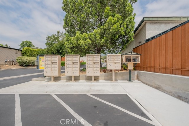 Detail Gallery Image 27 of 33 For 1046 Royal Oaks Dr #B,  Monrovia,  CA 91016 - 3 Beds | 2/1 Baths