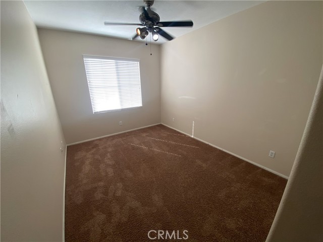 31925 Red Pine Way, Temecula CA: https://media.crmls.org/medias/54774871-5726-4614-aa62-1e019371d161.jpg