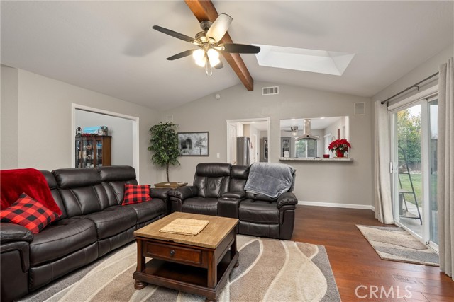 Detail Gallery Image 9 of 37 For 354 Silver Lake, Chico,  CA 95973 - 3 Beds | 2 Baths