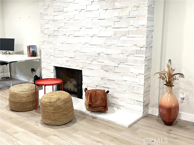 Detail Gallery Image 3 of 25 For 15508 Williams St #E,  Tustin,  CA 92780 - 3 Beds | 2 Baths