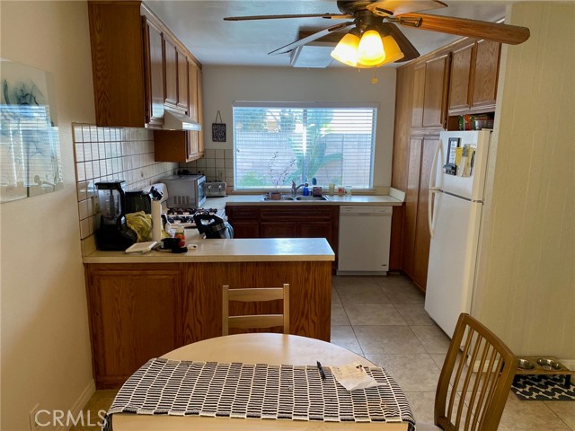 Detail Gallery Image 17 of 29 For 1962 Ren Cir, Tustin,  CA 92780 - – Beds | – Baths