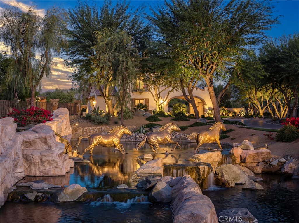 https://media.crmls.org/medias/5478ed4e-198e-4db3-9dfe-0db864c41c1f.jpg?preset=X-Large