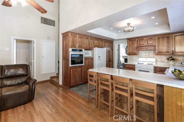3033 Hopeton Road, La Crescenta CA: https://media.crmls.org/medias/54790f41-9caa-4698-a255-9d3a0ab82082.jpg