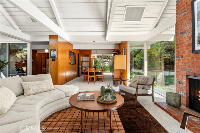 Detail Gallery Image 9 of 56 For 1074 N Granada, Orange,  CA 92869 - 5 Beds | 2 Baths