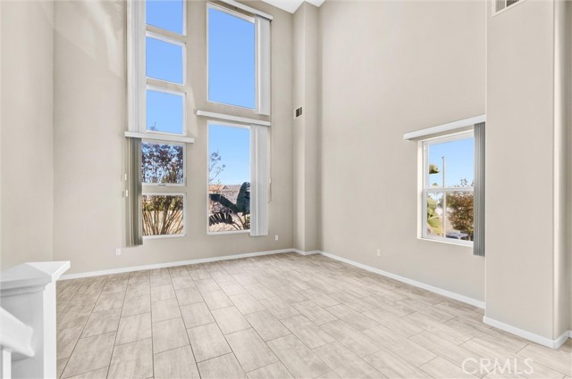 Detail Gallery Image 10 of 25 For 1602 W Artesia Sq a,  Gardena,  CA 90248 - 2 Beds | 2/1 Baths