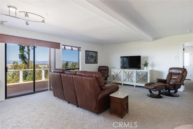 Detail Gallery Image 18 of 74 For 2840 Kip Ln, Arroyo Grande,  CA 93420 - 5 Beds | 5/1 Baths