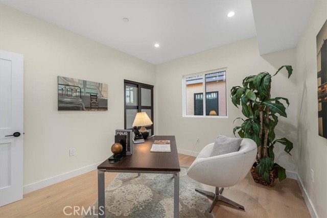 4850 Buchanan, Los Angeles CA: https://media.crmls.org/medias/547a5b5a-c981-4b7d-a9f2-ea110ee00e76.jpg