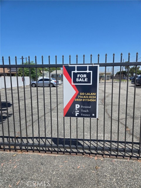 1303 W I St, Wilmington CA: https://media.crmls.org/medias/547a6583-3b5c-4a13-9fa3-e3b5f250a037.jpg