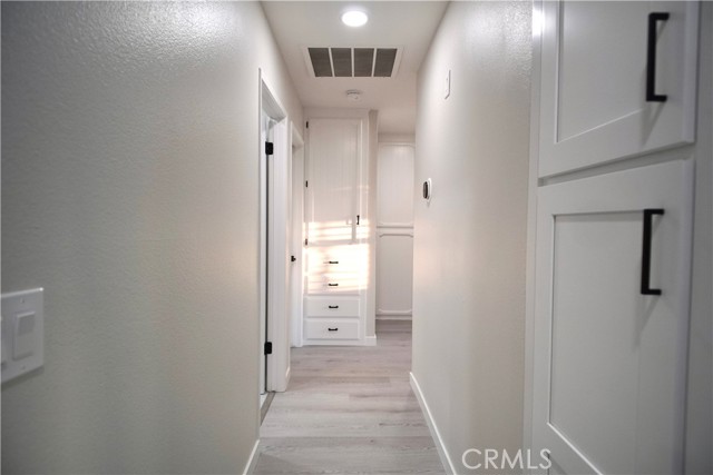 5187 Cedar Street, Jurupa Valley CA: https://media.crmls.org/medias/547b3217-8401-4881-8c0c-7d4dc641521e.jpg