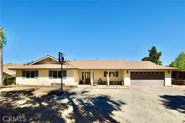 Detail Gallery Image 2 of 35 For 5895 Silverado Pl, Paso Robles,  CA 93446 - 3 Beds | 2 Baths