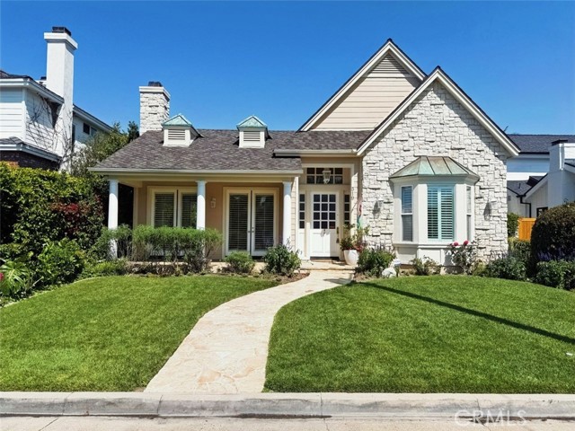 519 Westminster Avenue, Newport Beach CA: https://media.crmls.org/medias/547bb5e6-eb00-4010-a17c-0f7b390f21ba.jpg