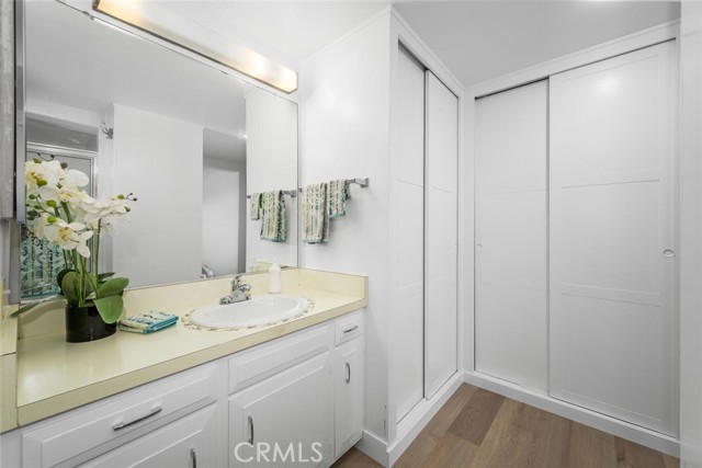 1930 St John Road, Seal Beach CA: https://media.crmls.org/medias/547c1036-c9ef-4de0-8b7e-73cb7e78a8f1.jpg