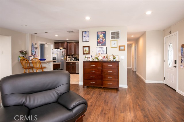 Detail Gallery Image 7 of 21 For 43743 Fern Ave, Lancaster,  CA 93534 - 3 Beds | 2 Baths