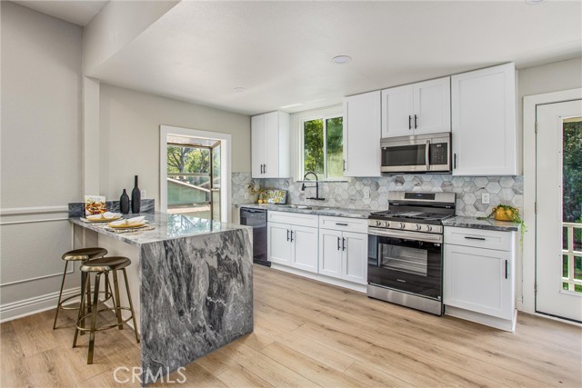 4224 Brockton Avenue, Riverside CA: https://media.crmls.org/medias/547ce3a8-aa83-4822-95bb-df2548149e41.jpg