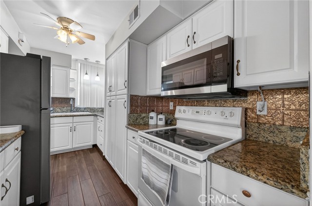 Detail Gallery Image 15 of 43 For 6979 Palm Ct 146n,  Riverside,  CA 92506 - 2 Beds | 1 Baths