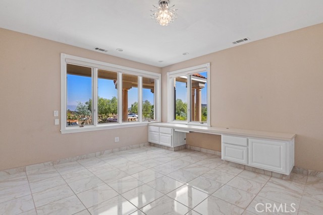 38075 Via Majorca, Murrieta CA: https://media.crmls.org/medias/547e8a4c-83e1-4d93-ac39-b6a365c7015e.jpg
