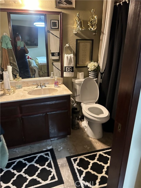 Detail Gallery Image 4 of 4 For 16402 Llanada Ave, Victorville,  CA 92394 - 3 Beds | 2 Baths