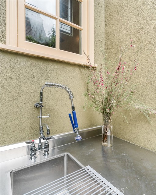 Detail Gallery Image 34 of 59 For 1411 Columbia Drive Dr, Glendale,  CA 91205 - 4 Beds | 2/2 Baths