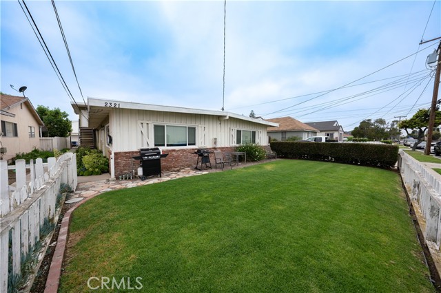 Detail Gallery Image 24 of 26 For 2321 Florida St a,  Huntington Beach,  CA 92648 - 2 Beds | 1 Baths