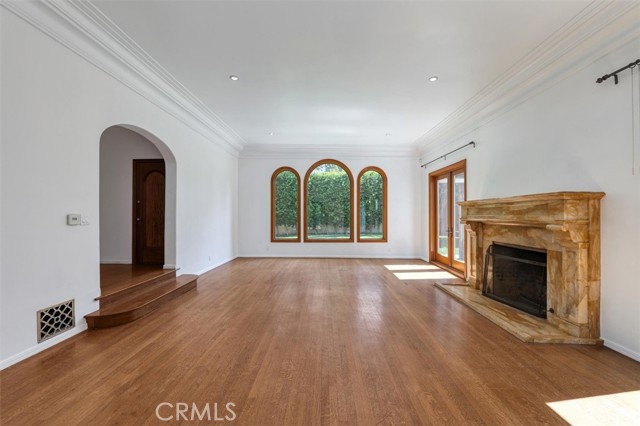 11159 La Maida Street, North Hollywood CA: https://media.crmls.org/medias/548002bf-bf38-42fa-a462-ccc7899917e5.jpg