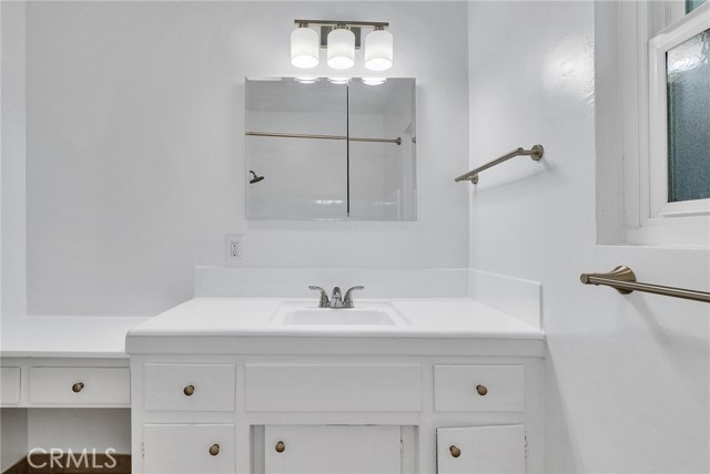 Detail Gallery Image 13 of 24 For 3706 Redondo Beach a,  Torrance,  CA 90504 - 2 Beds | 1 Baths