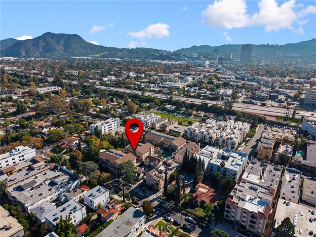 Detail Gallery Image 20 of 21 For 10757 Hortense #307,  North Hollywood,  CA 91602 - 3 Beds | 2/1 Baths