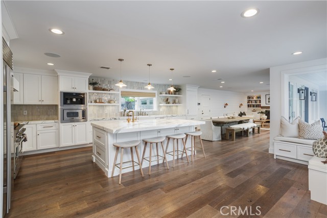 Detail Gallery Image 6 of 31 For 1700 Highland Dr, Newport Beach,  CA 92660 - 5 Beds | 6/1 Baths