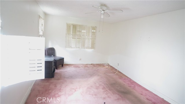214 E 92nd, Los Angeles CA: https://media.crmls.org/medias/5482150f-83e1-4cba-9ba9-38cb64ae0350.jpg