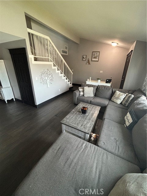 Detail Gallery Image 10 of 31 For 1408 via Del Rio, Corona,  CA 92882 - 3 Beds | 1/1 Baths