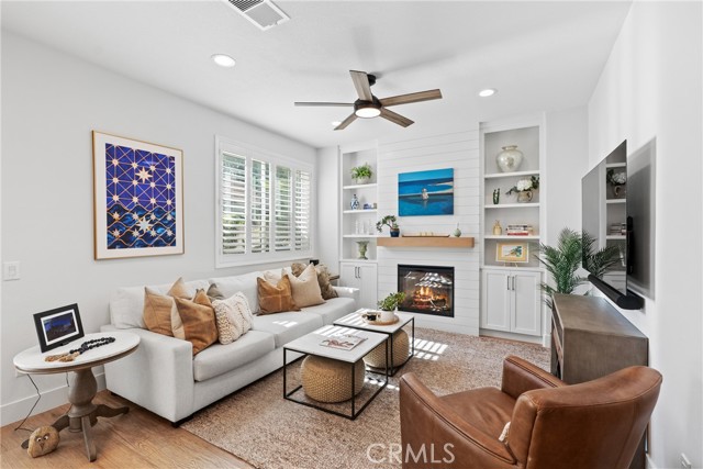 27811 Bloomfield Court, Valencia CA: https://media.crmls.org/medias/548262ab-777c-47e7-b2a3-8202603a6dce.jpg