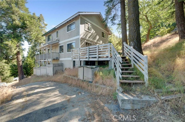 Detail Gallery Image 3 of 22 For 25389 Oak Glen, Twin Peaks,  CA 92391 - 3 Beds | 2 Baths