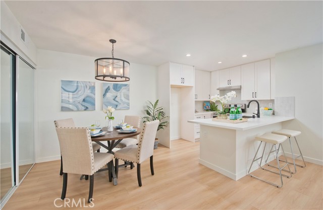 Detail Gallery Image 5 of 21 For 25027 Peachland Ave #160,  Newhall,  CA 91321 - 2 Beds | 2 Baths