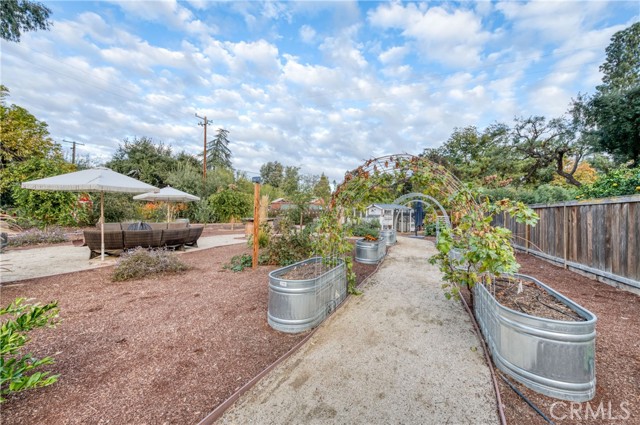 Detail Gallery Image 42 of 54 For 4248 N Wishon Ave, Fresno,  CA 93704 - 3 Beds | 2/1 Baths