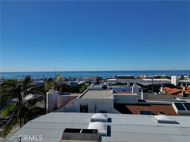 533 13th Street, Manhattan Beach, California 90266, 2 Bedrooms Bedrooms, ,1 BathroomBathrooms,Residential,Sold,13th,SB23018975