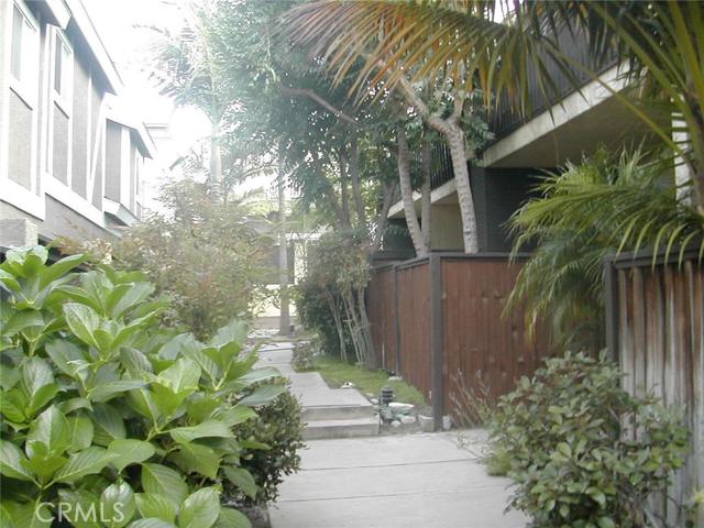 2108 Rockefeller Lane, Redondo Beach, California 90278, 2 Bedrooms Bedrooms, ,2 BathroomsBathrooms,Residential,Sold,Rockefeller,SB16155540