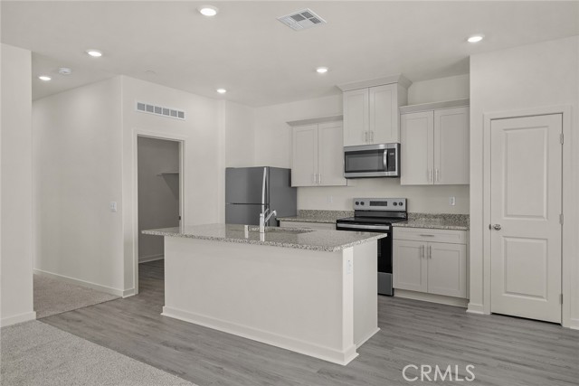Detail Gallery Image 6 of 13 For 791 Belmont Ln, San Jacinto,  CA 92582 - 3 Beds | 2 Baths