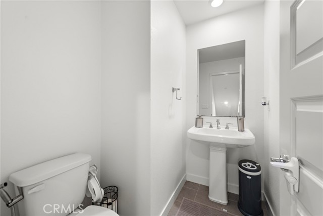 8103 Cooper Lane, Gardena CA: https://media.crmls.org/medias/5486586c-0bca-4d47-8884-1172a792d50e.jpg