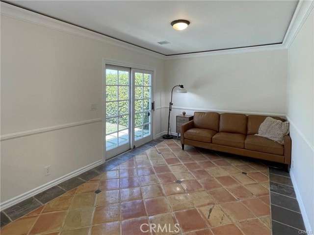 Detail Gallery Image 10 of 35 For 20329 Haynes St, Winnetka,  CA 91306 - 4 Beds | 2 Baths