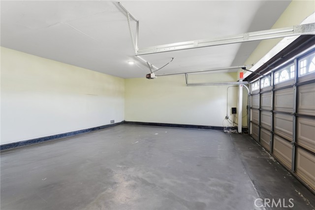 Detail Gallery Image 33 of 34 For 3831 Saint Johnswood Dr, Woodland Hills,  CA 91364 - 5 Beds | 3/1 Baths