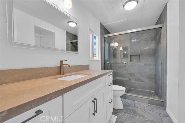 Detail Gallery Image 6 of 6 For 205 Duchess Lane, Santa Ana,  CA 92704 - 4 Beds | 2 Baths