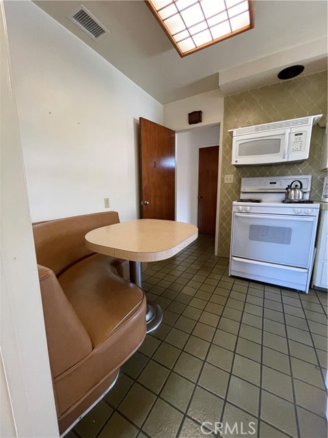 Detail Gallery Image 11 of 31 For 1716 E Sycamore St, Anaheim,  CA 92805 - 3 Beds | 1/1 Baths