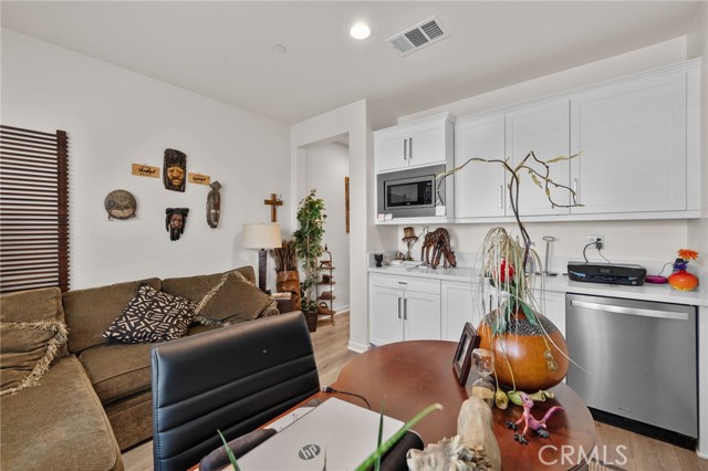 Detail Gallery Image 19 of 44 For 5246 Denali Ct, Fontana,  CA 92336 - 4 Beds | 4 Baths