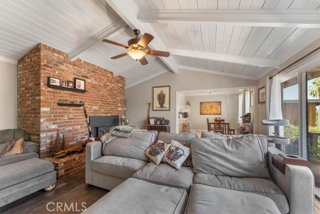 Detail Gallery Image 5 of 53 For 3410 Scenic Dr, Redding,  CA 96001 - 3 Beds | 3 Baths