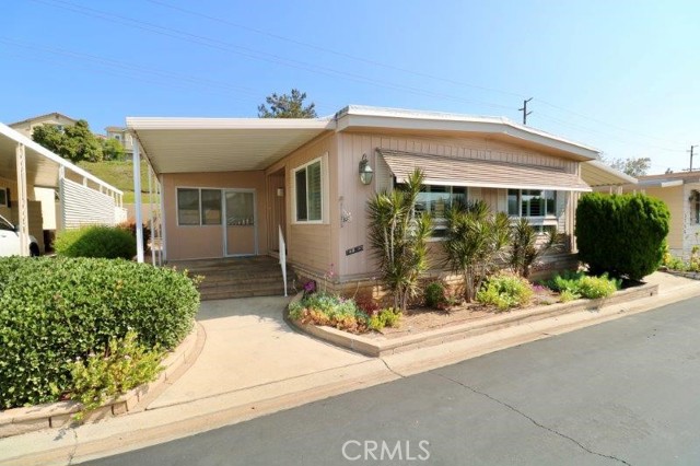 Detail Gallery Image 2 of 41 For 3744 Lake Grove Dr #21,  Yorba Linda,  CA 92886 - 2 Beds | 2 Baths